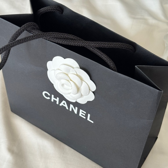 Chanel black caviar cardholder - Picture 4 of 11